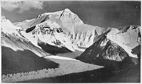 Everest_from_Rongbuk_valley,_1921